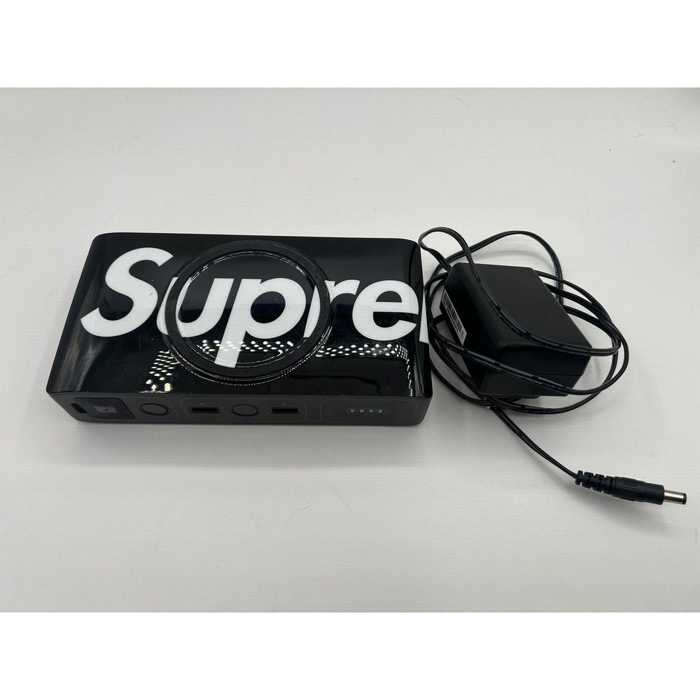 Supreme Mophie Powerstation Go Wireless Charger Black 44400mWh Power Bank
